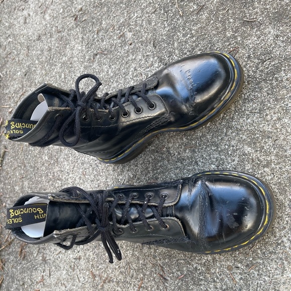 Vintage Dr. Martens Docs Boots Made In England Combat shoes MIE 1460 Uk 4 US 6 - Picture 5 of 13